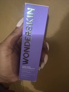 Wonderskin Hyper-Bond Serum Foundation — Purple